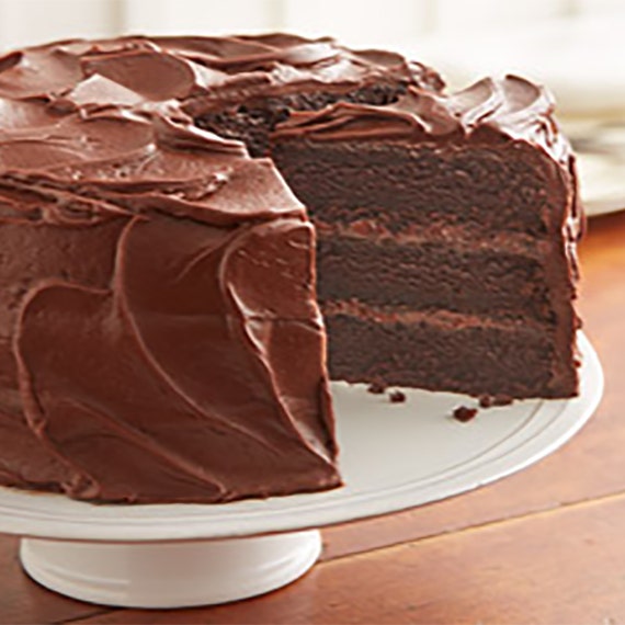 HERSHEY'S "PERFECTLY CHOCOLATE" Chocolate Cake